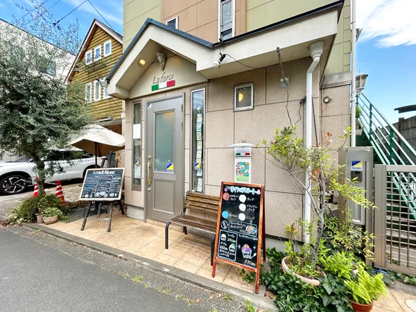 店舗入口