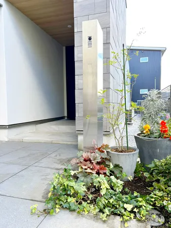 玄関（ポスト）