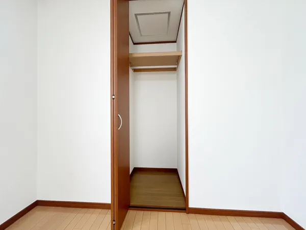 北側洋室約6.0帖クローゼット