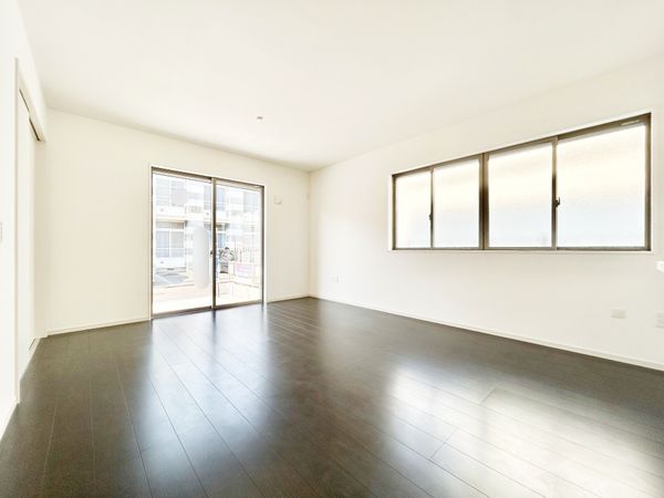 福生市熊川1期 新築戸建 3号棟 リビング