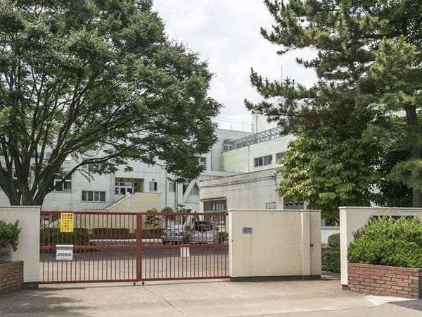 西武立川2期 新築戸建 10号棟 立川市立立川第七中学校(約1100m) 西武立川2期 新築戸建 10号棟 立川市立立川第七中学校(約1100m)