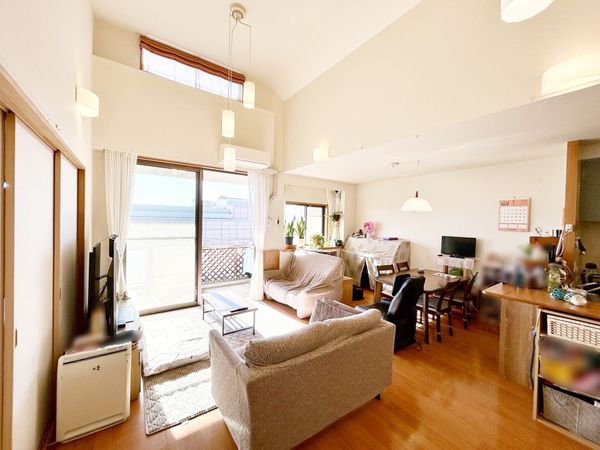 ザ・バーデン昭島 リビング ザ・バーデン昭島 リビング