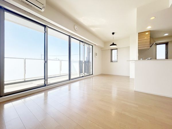 カサーレ青梅末広町 リビング