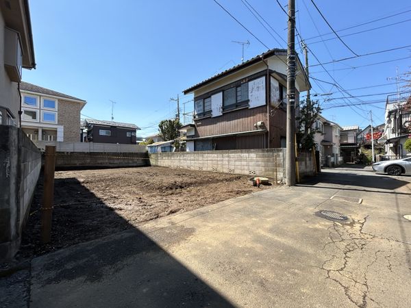 西東京市北原町2丁目 新築戸建 前面道路含む外観 西東京市北原町2丁目 新築戸建 前面道路含む外観