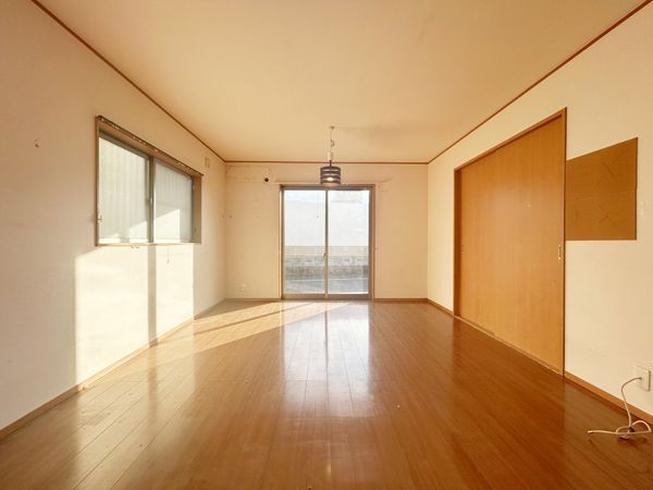 小平市天神町1丁目 戸建 リビング