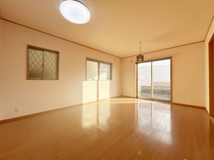 小平市天神町1丁目 戸建 リビング