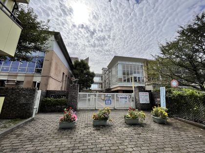 西東京市芝久保町4丁目 新築戸建 1号棟 西東京市立けやき小学校(約940m) 西東京市立けやき小学校(約940m)