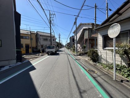 西東京市芝久保町4丁目 新築戸建 1号棟 前面道路含む外観 前面道路含む外観