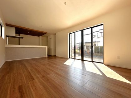 小平市天神町2丁目 新築戸建 リビング