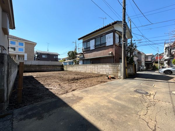 西東京市北原町2丁目 新築戸建 前面道路含む外観 西東京市北原町2丁目 新築戸建 前面道路含む外観