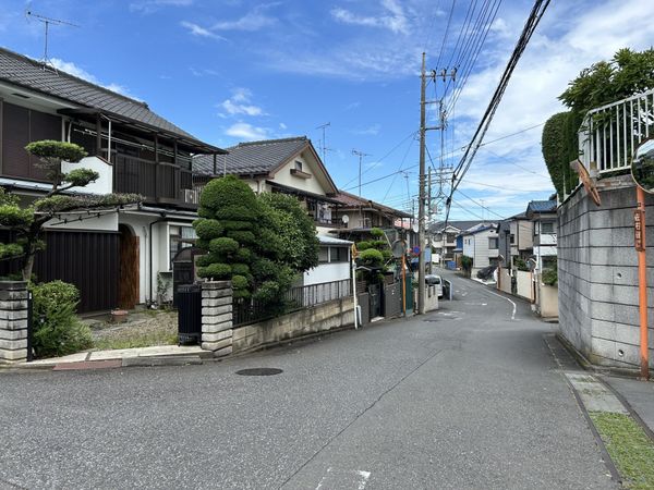 東久留米市中央町3丁目 戸建 前面道路含む外観 東久留米市中央町3丁目 戸建 前面道路含む外観