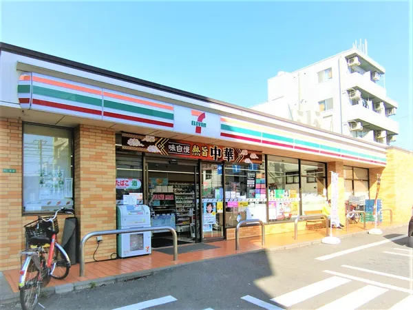 徒歩6分。