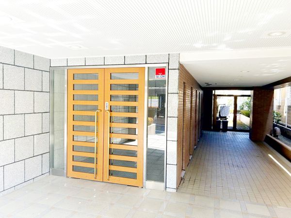 ウイングヒルズ田無本町 エントランス