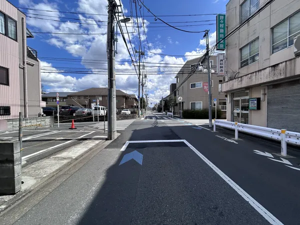 【前面道路】バスを使えばJR中央線・東京メトロの丸ノ内線「荻窪」駅、JR中央線「西荻窪」駅等　ご利用いただけます