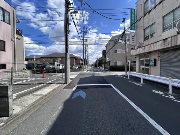 【前面道路】バスを使えばJR中央線・東京メトロの丸ノ内線「荻窪」駅、JR中央線「西荻窪」駅等　ご利用いただけます
