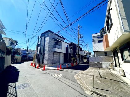 練馬区上石神井4丁目 新築戸建 前面道路含む外観