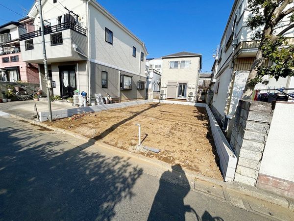 練馬区石神井台7丁目 新築戸建 前面道路含む外観 練馬区石神井台7丁目 新築戸建 前面道路含む外観