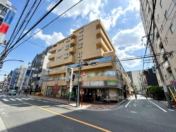 【外観】オートロックシステムで防犯面も安心