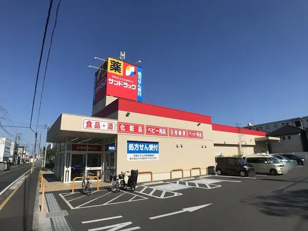 徒歩3分。