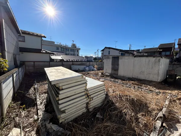 資材置場（接道要件を満たしていないため、建築できません）