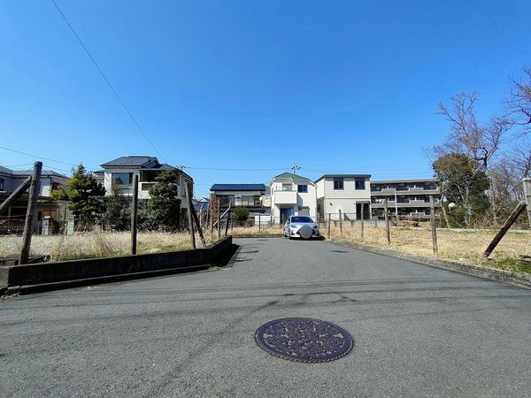 東村山市多摩湖町2丁目 7区画 前面道路含む外観 東村山市多摩湖町2丁目 7区画 前面道路含む外観