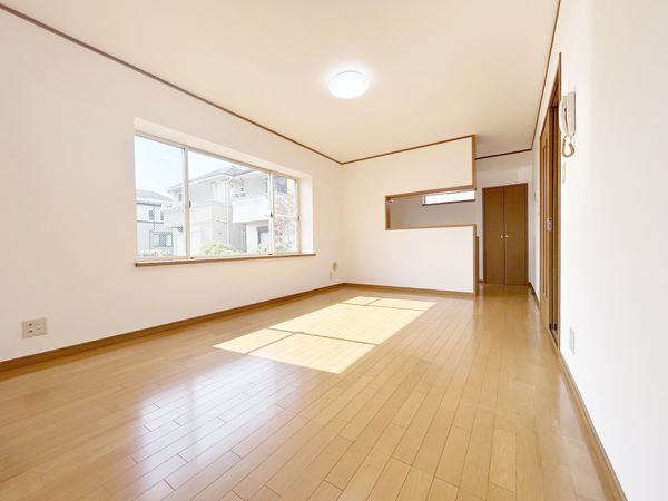 東村山市廻田町1丁目 戸建 リビング