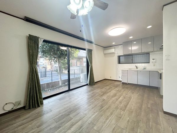 東村山市美住町1丁目 戸建 リビング