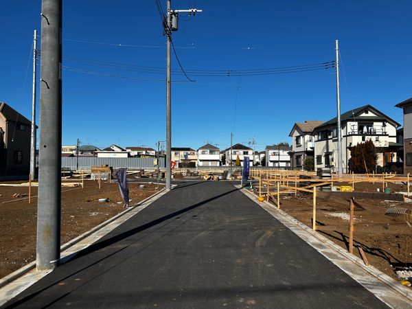 東村山市恩多町3丁目 新築戸建G号棟 前面道路含む外観