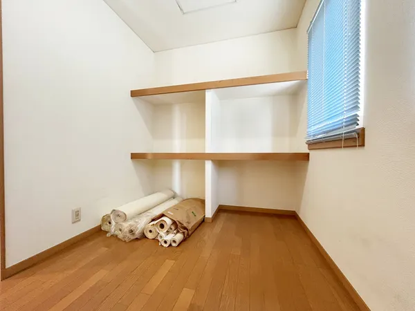 約4.3帖あるためお荷物が多い方も安心です