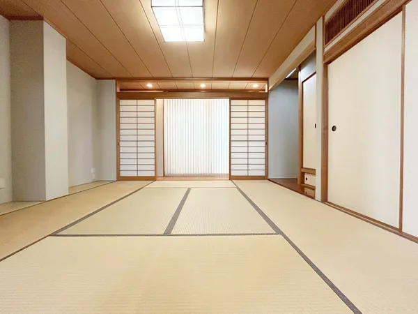 ゆとりある8帖の和室です