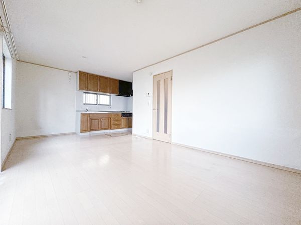 東村山市秋津町4丁目 戸建 リビング