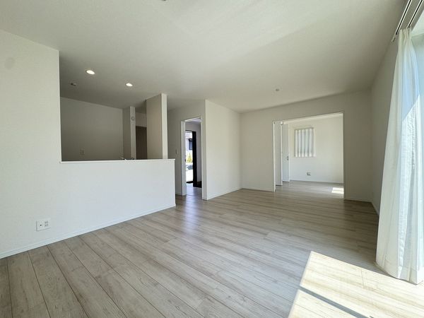 東村山市多摩湖町3丁目【新築1号棟】 リビング