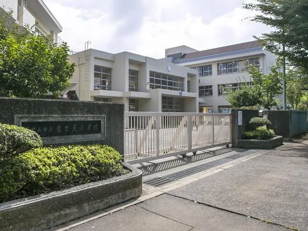 徒歩9分