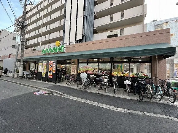 徒歩5分。