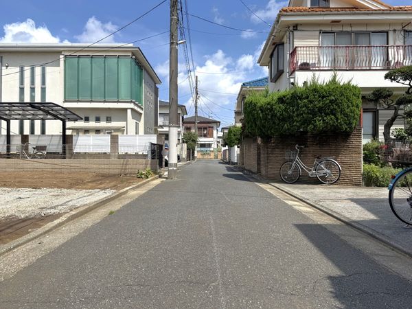 練馬区石神井町8丁目 土地 前面道路含む外観