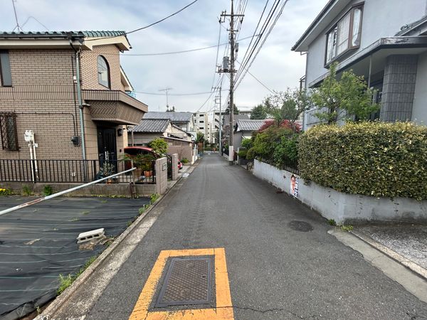 前面道路含む外観
