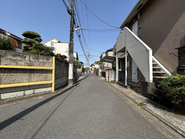 前面道路含む外観