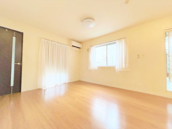 練馬区下石神井6丁目 戸建 リビング