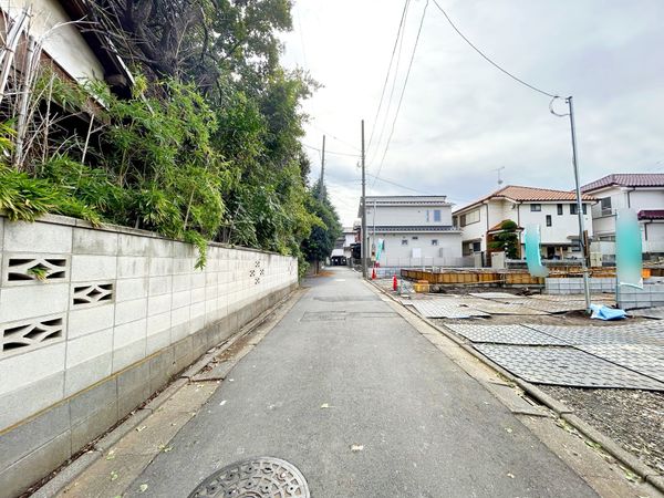 練馬区富士見台3丁目 新築戸建 2号棟 前面道路含む外観 練馬区富士見台3丁目 新築戸建 2号棟 前面道路含む外観