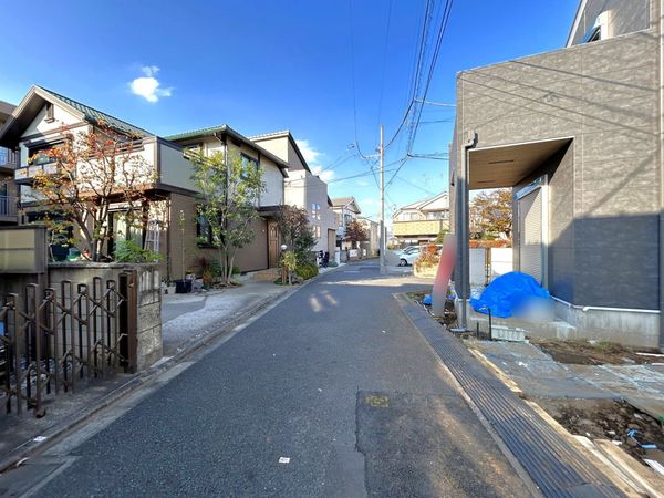 練馬区南田中5丁目 新築戸建 A号棟 前面道路含む外観 前面道路含む外観