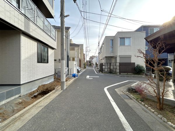 練馬区中村2丁目 新築戸建 C号棟 前面道路含む外観 練馬区中村2丁目 新築戸建 C号棟 前面道路含む外観