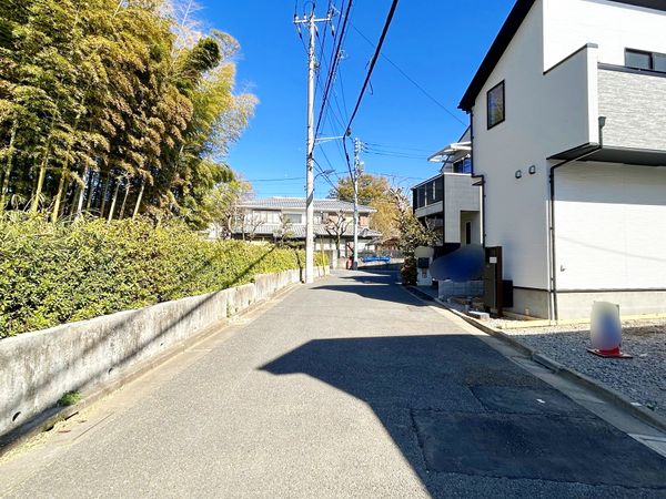 練馬区南田中4丁目 新築戸建 1号棟 前面道路含む外観 練馬区南田中4丁目 新築戸建 1号棟 前面道路含む外観