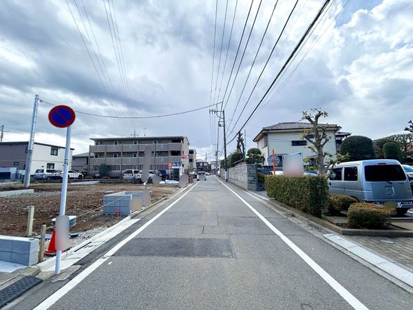 練馬区高松6丁目 新築戸建 2号棟 前面道路含む外観 練馬区高松6丁目 新築戸建 2号棟 前面道路含む外観