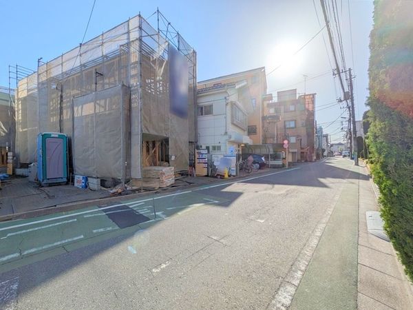 練馬区下石神井1丁目新築戸建 2号棟 前面道路含む外観 練馬区下石神井1丁目新築戸建 2号棟 前面道路含む外観