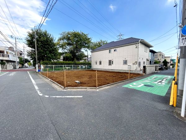 練馬区中村1丁目建築条件付土地 2区画 前面道路含む外観