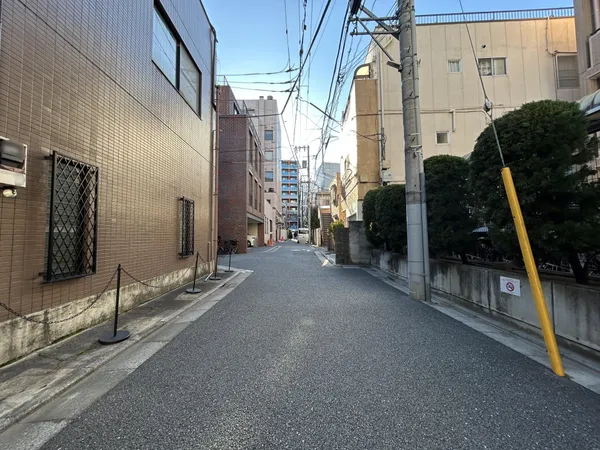 前面道路含む外観