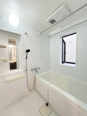 雨の日の洗濯にも便利な浴室換気乾燥機付き