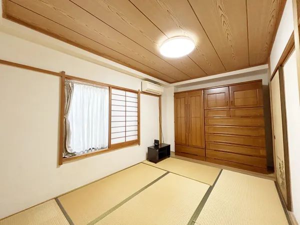 落ち着いた雰囲気の和室