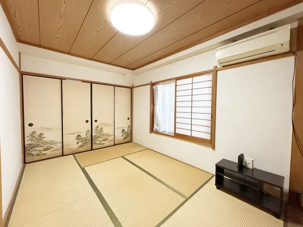 落ち着いた雰囲気の和室