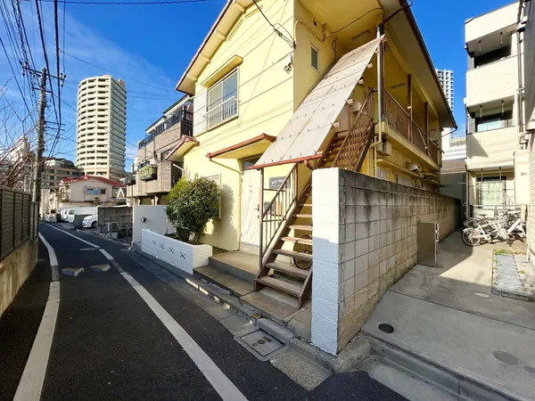 日照良好。閑静な住宅街です。